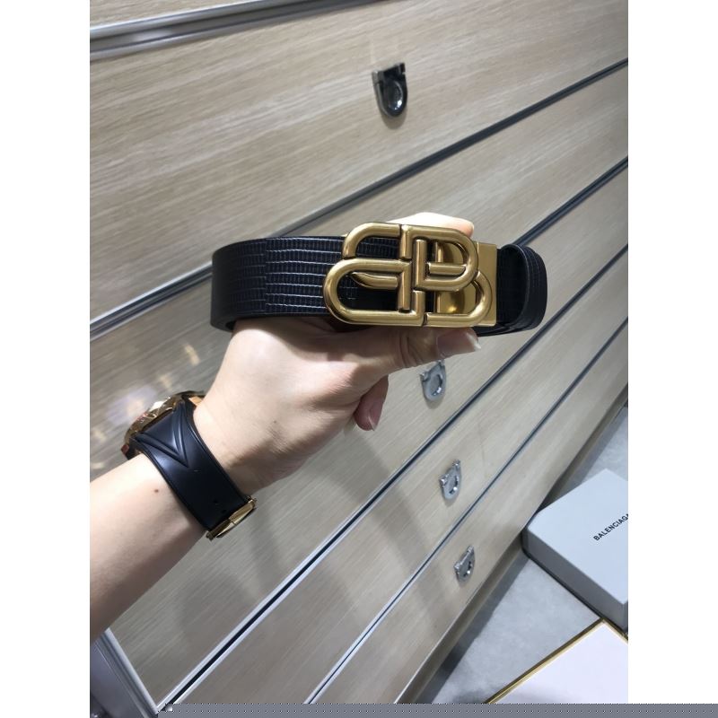 Ba*len*cia*ga belts